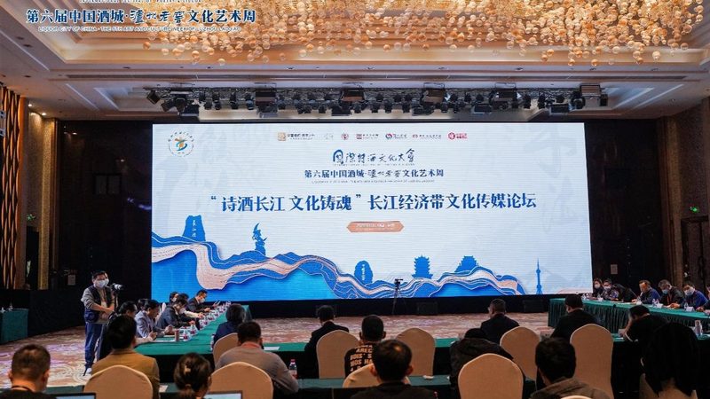 品牌设计与平面设计：本质差异与应用场景
